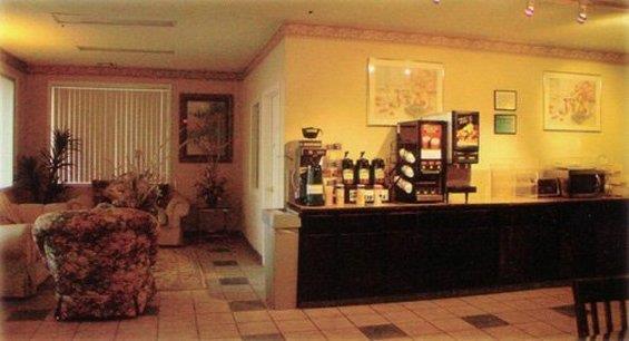 Houston Inn And Suites Interior photo